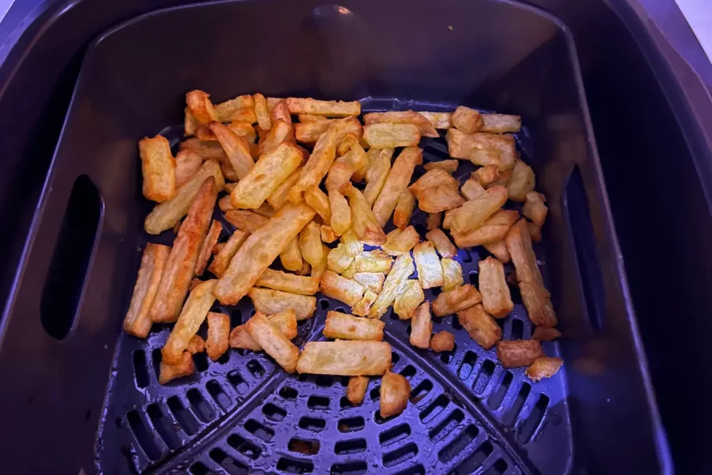french-fries-in-an-air-fryer-basket