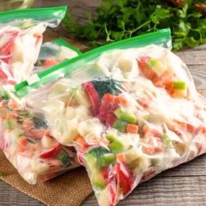 meal-wrapped-in-plastic-bags-for-storing