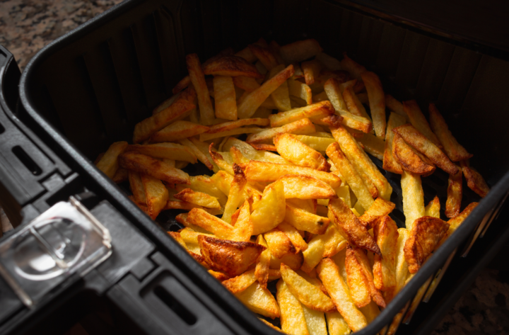 air-fryer-with-french-fries