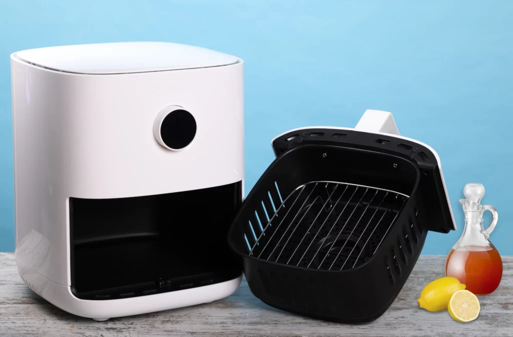 clean air fryer without oven cleaner using vinegar and lemon